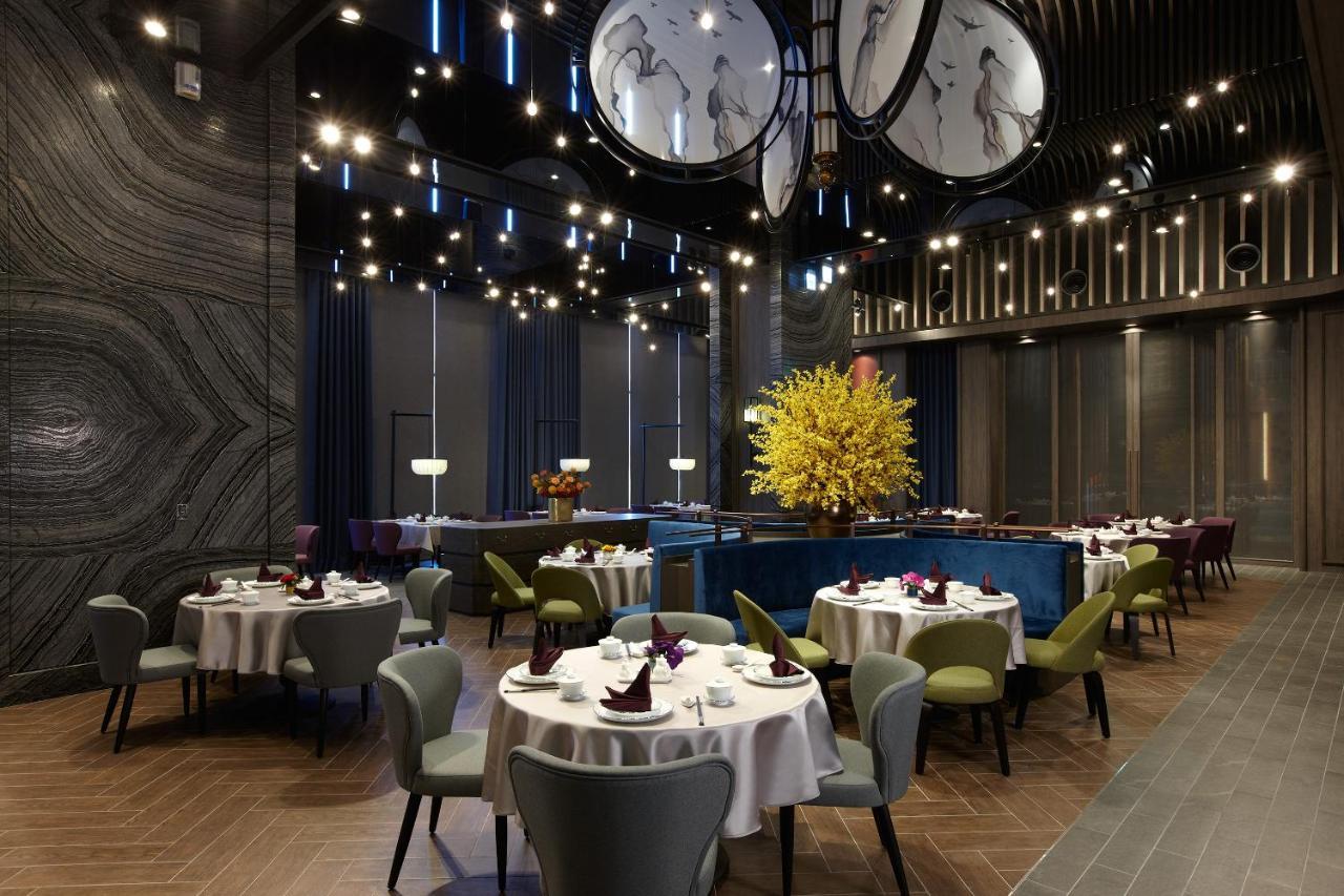 Cozzi Blu Hotell Zhongli Exteriör bild Interior of the restaurant